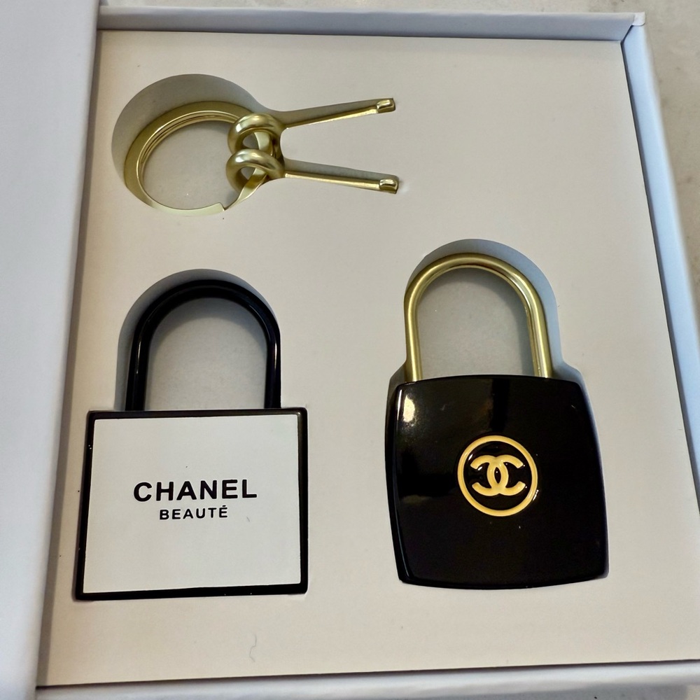 Chanel Beauté locks for handbags or luggage